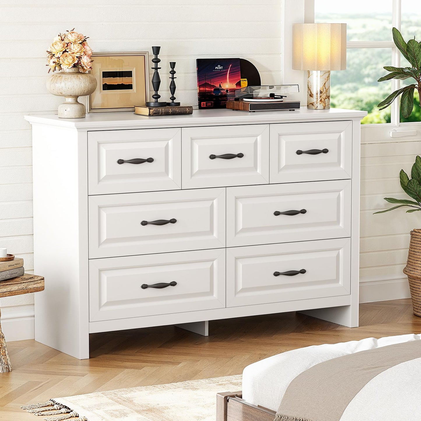 Marsail 7-Drawer Farmhouse Dresser, Solid Wood Storage Space, Sturdy Wide Chest with Smooth Glide Drawers & Anti-Slip Kit, for Bedroom or Hallway, White